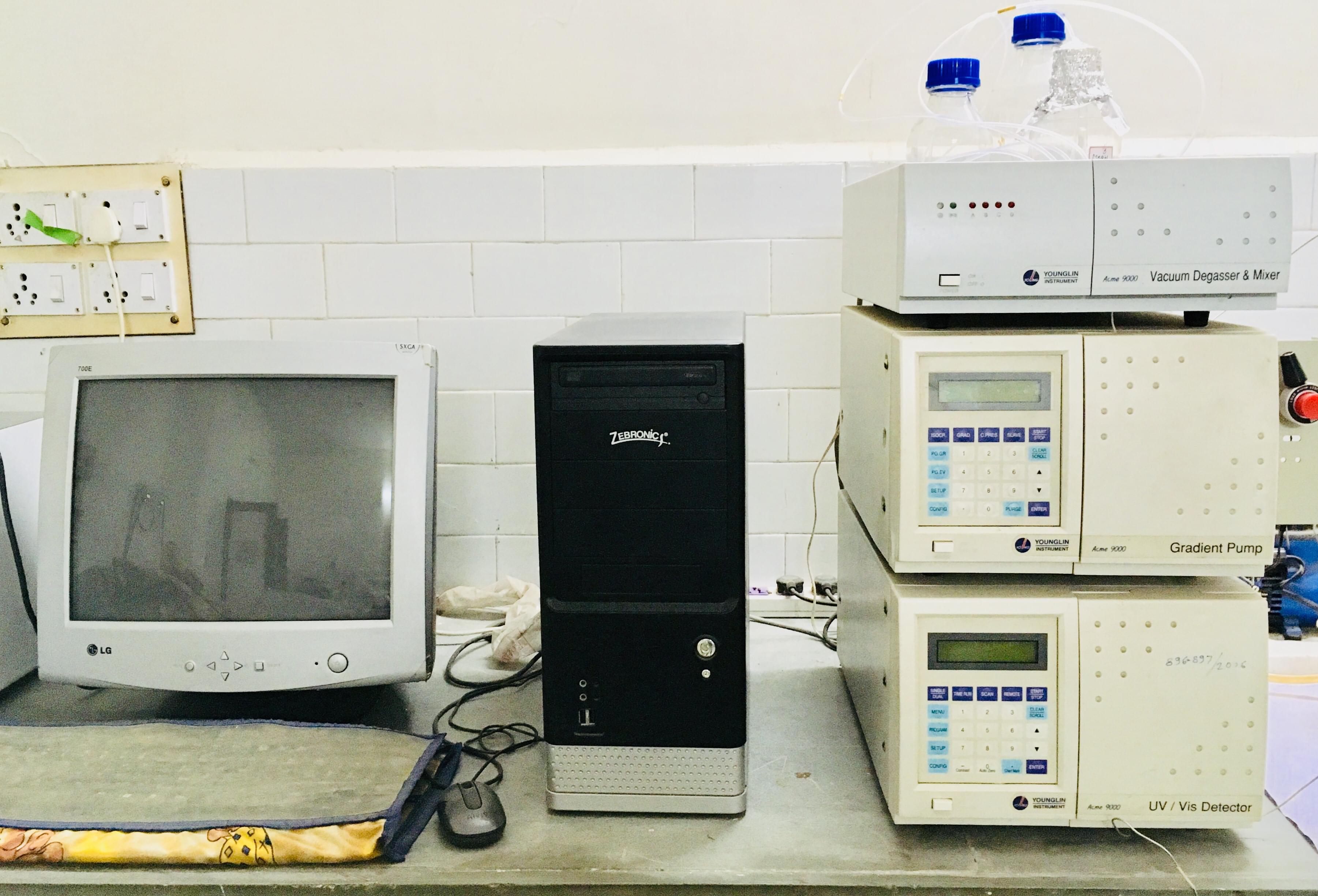 School Of Biochemistry Indore Equipment photo 1